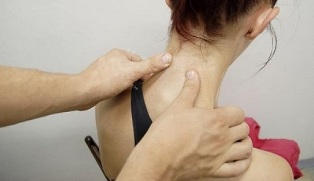 kaklo stuburo osteochondrozės masažas
